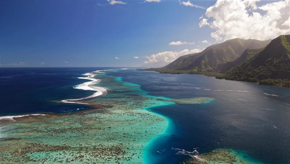 Le lagon et la barriere de corail